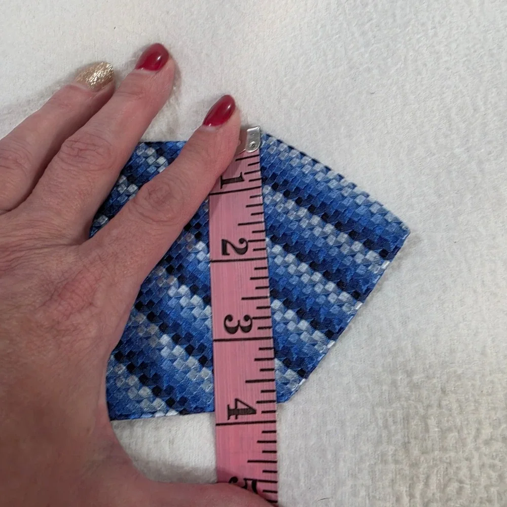 Thomas Pink London Blue Woven Geometric Silk Tie Made in Morocco Striped Mens